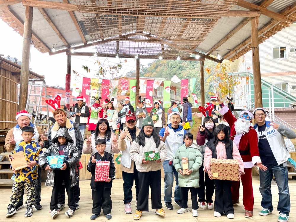 友達永續基金會號召「圓夢計畫」行動連續23年，由同仁凝聚內部愛心與資源送往偏鄉，累積為逾萬名兒童圓夢，實踐友達共創共好的永續精神。