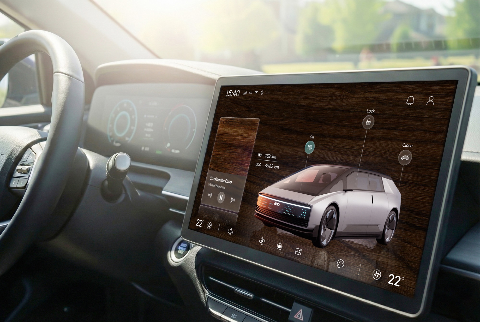 友達光電五度蟬連科睿唯安全球百大創新機構，在顯示科技、智慧移動與垂直場域相關領域布局研發與專利先機。圖為友達在智慧移動領域，將先進顯示技術應用於座艙的駕駛與中控區域